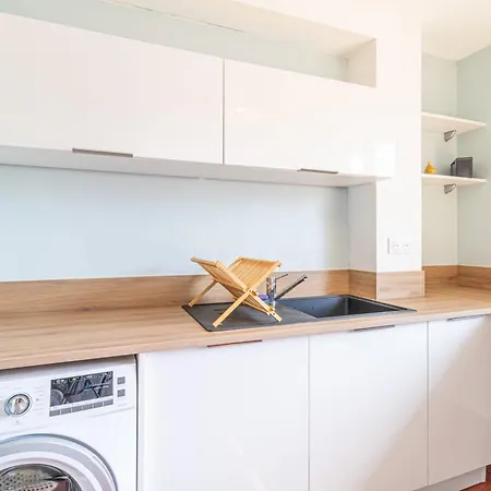 Apartment Charming T3 With Balcony And View *