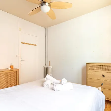 Charming T3 With Balcony And View *