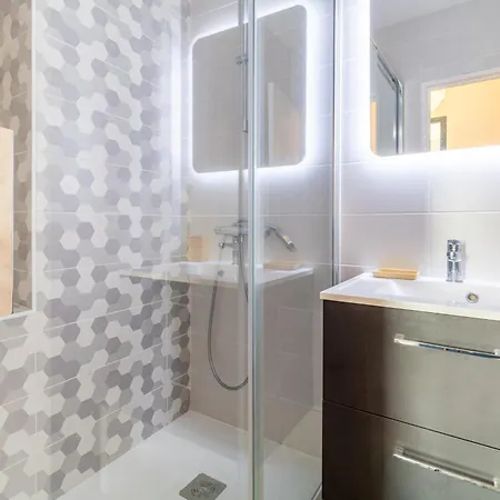 Charming T3 With Balcony And View Appartement